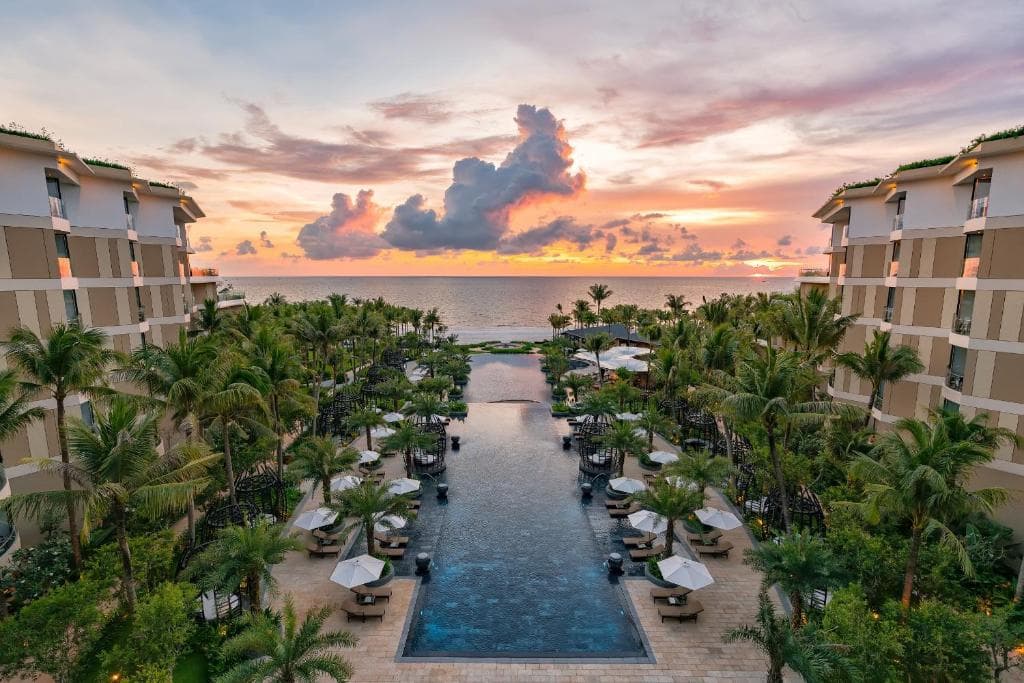 Hotel InterContinental Phu Quoc Long Beach Resort - 1