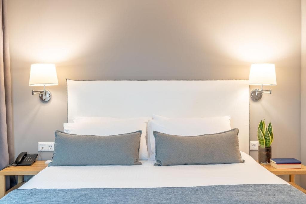 Chroma Fashion Rooms & Apartments Athens - 10
