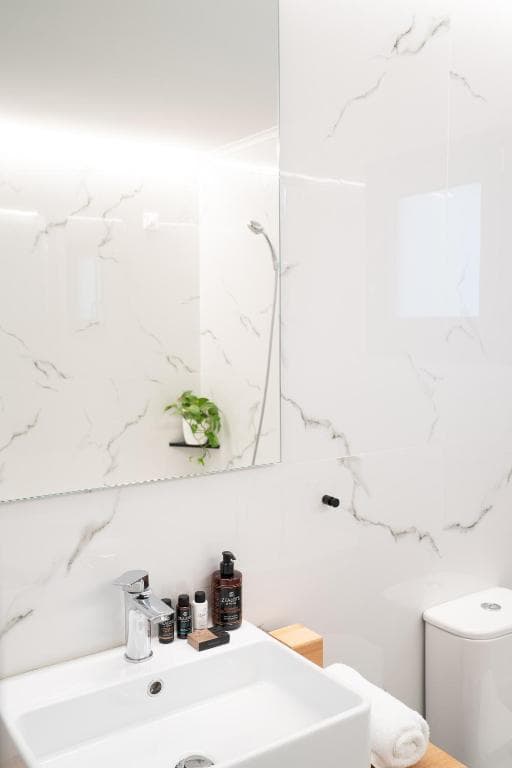 Chroma Fashion Rooms & Apartments Athens - 28