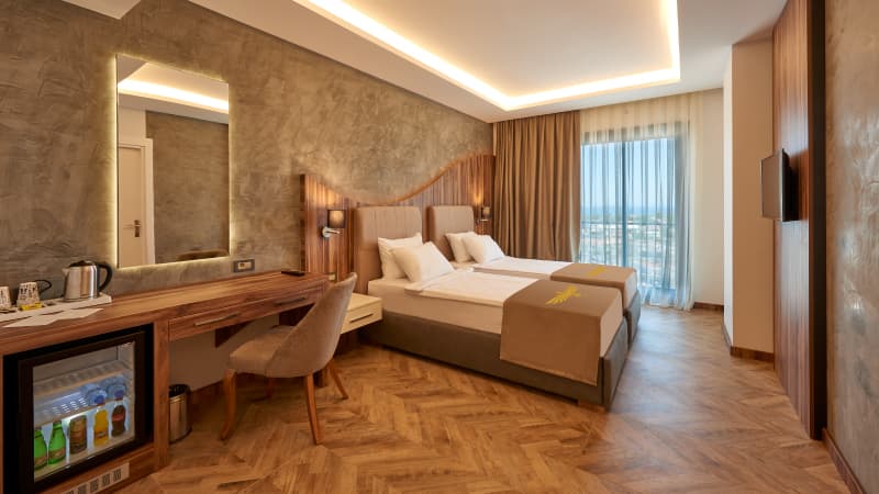 Maril Deluxe Hotel - 9