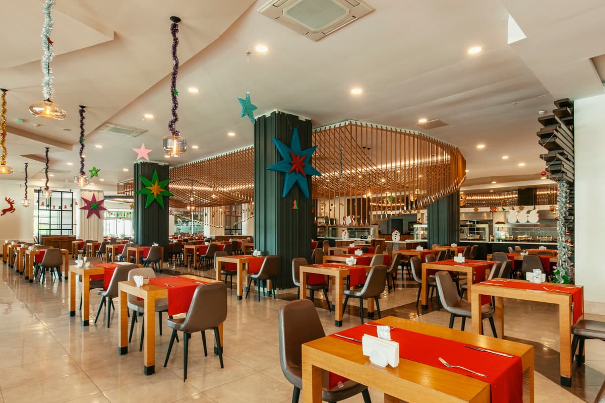 Seashell Resort And Spa Hotel - 4