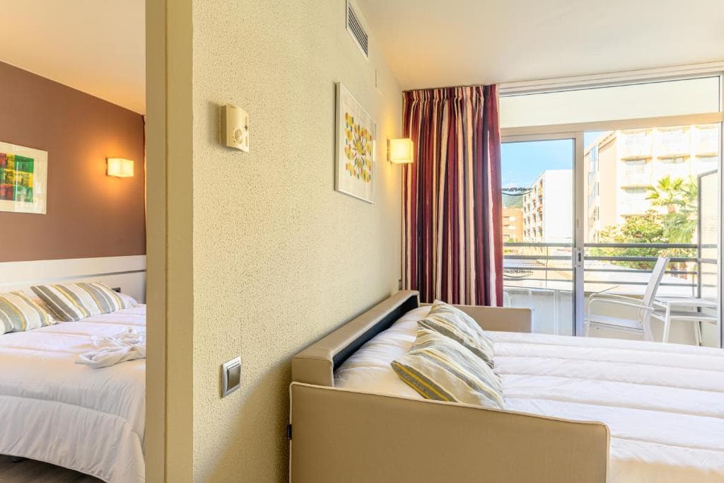 Barcelona - Medplaya Aparthotel Esmeraldas - 2