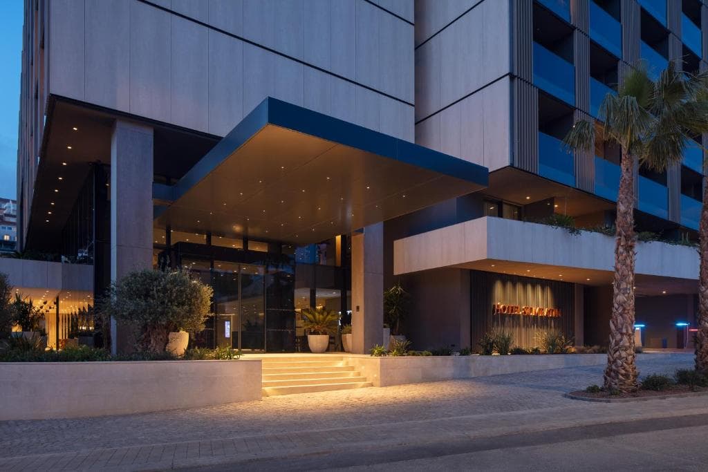 Hotel Sumratin - 4